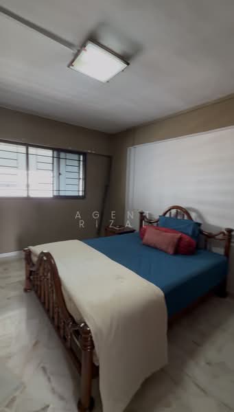412 Pandan Gardens, 412 Pandan Gardens, 2 Bedrooms, 786 sqft, HDB Flat For Sale, by Agent Rizal, 500205307 - Bedroom - PropertyGuru.com.sg