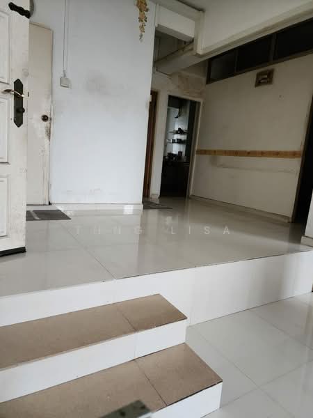 Lakepoint Condo, 2 Lakepoint Drive, 2 Bedrooms, 300 sqft, Condominium For Rent, by Thng Lisa, 500205309 - Entrance - PropertyGuru.com.sg