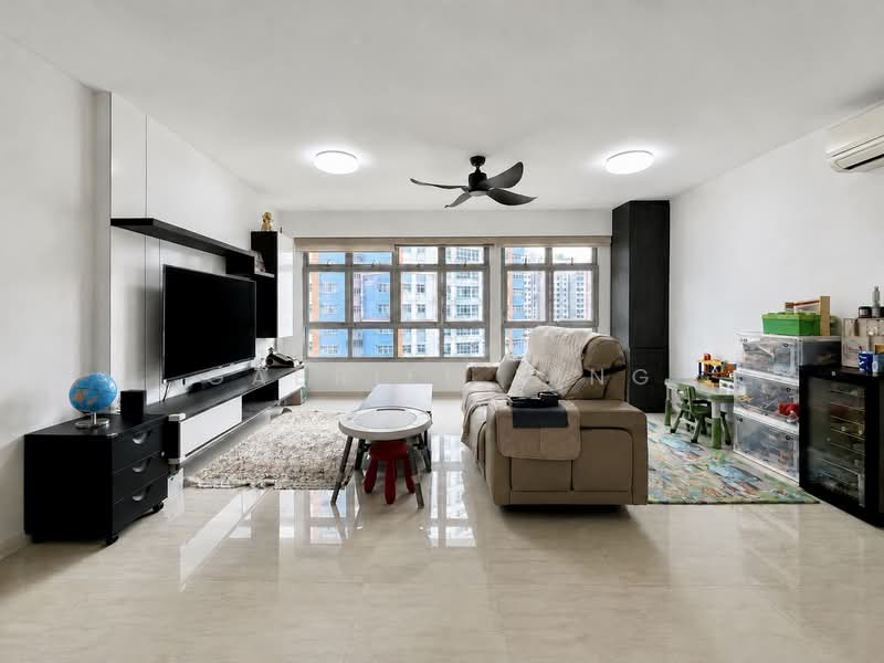 440C Fernvale Link, 440C Fernvale Link, 3 Bedrooms, 1,216 sqft, HDB Flat For Sale, by Gabriel Ding, 500205329 - Living Room - PropertyGuru.com.sg