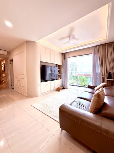 Sea Horizon, 3 Pasir Ris Rise, 4 Bedrooms, 1,281 sqft, Executive Condominium For Sale, by SG Lim, 500205332 - Living Room - PropertyGuru.com.sg