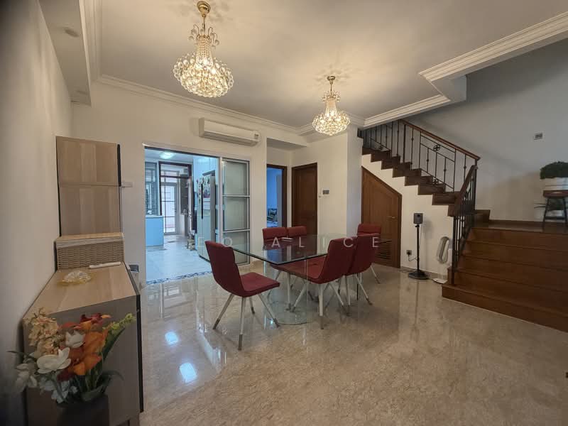 Pinewood Terrace, Pinewood Grove, 5 Bedrooms, 3,855 sqft, Terraced House For Rent, by Teo Alice, 500205340 - Dining Room - PropertyGuru.com.sg