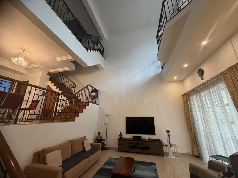 Pinewood Terrace, Pinewood Grove, 5 Bedrooms, 3,855 sqft, Terraced House For Rent, by Teo Alice, 500205340 - Living Room - PropertyGuru.com.sg