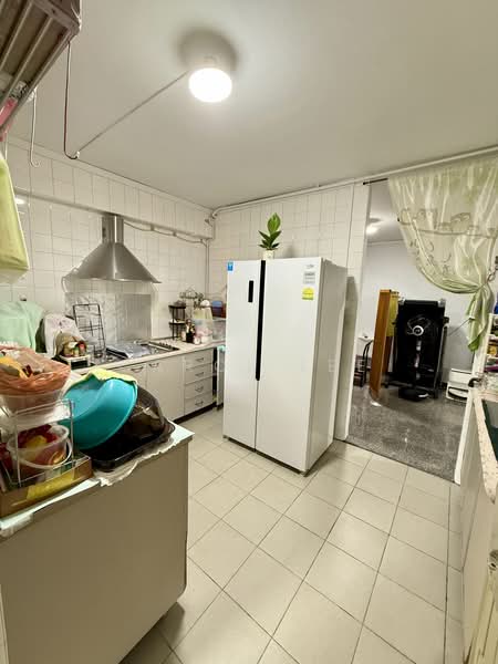 867 Woodlands Street 83, 867 Woodlands Street 83, 4 Bedrooms, 1,582 sqft, HDB Flat For Sale, by Carol Lee, 500205344 - Kitchen - PropertyGuru.com.sg
