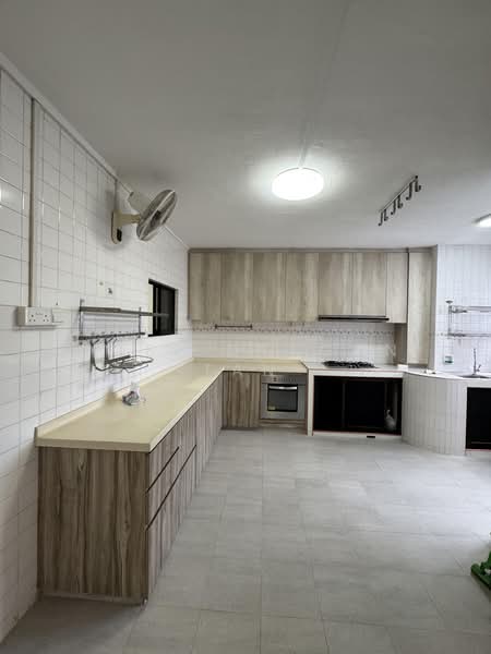 522 Hougang Avenue 6, 522 Hougang Avenue 6, 4 Bedrooms, 1,561 sqft, HDB Flat For Sale, by Noel DRAGON Tan, 500205349 - Kitchen - PropertyGuru.com.sg