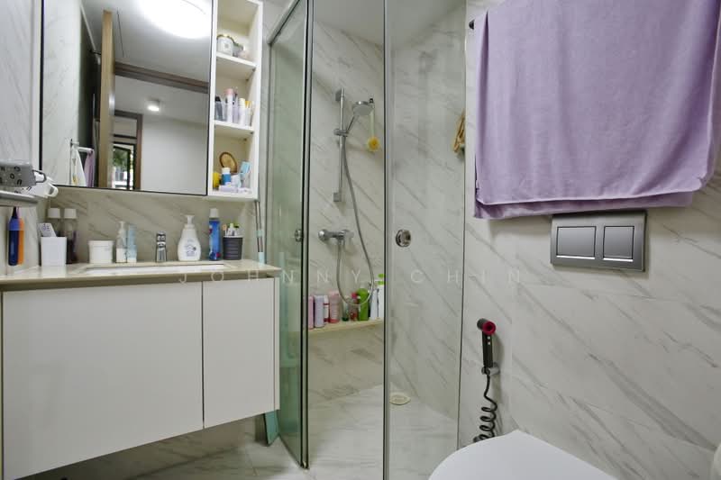 Le Quest, 6 Bukit Batok Street 41, 2 Bedrooms, 710 sqft, Condominium For Rent, by Johnny Chin, 500205352 - Bathroom - PropertyGuru.com.sg