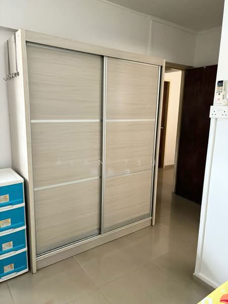 Master Bedroom for 1 Lady @ Blk 639 Rowell Rd, Rowell Road, Room Rental, 200 sqft, HDB Flat For Rent, by Alan Tsui 徐先生, 500205363 - Interior - PropertyGuru.com.sg