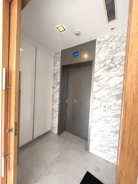 Paterson Suites, 57 Paterson Road, 3 Bedrooms, 1,679 sqft, Condominium For Rent, by Esther Ng, 500205369 - Entrance - PropertyGuru.com.sg