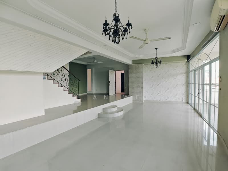 Lakepoint Condo, 2 Lakepoint Drive, 3 Bedrooms, 2,217 sqft, Condominium For Rent, by Alan Wee, 500205370 - Interior - PropertyGuru.com.sg