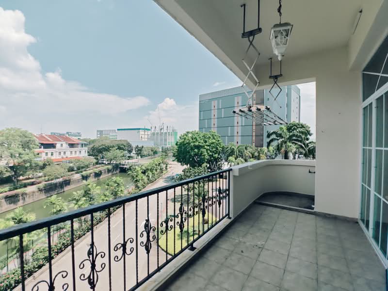 Lakepoint Condo, 2 Lakepoint Drive, 3 Bedrooms, 2,217 sqft, Condominium For Rent, by Alan Wee, 500205370 - Balcony - PropertyGuru.com.sg