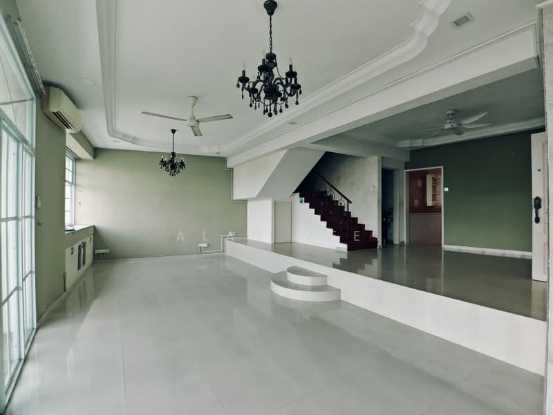 Lakepoint Condo, 2 Lakepoint Drive, 3 Bedrooms, 2,217 sqft, Condominium For Rent, by Alan Wee, 500205370 - Living Room - PropertyGuru.com.sg