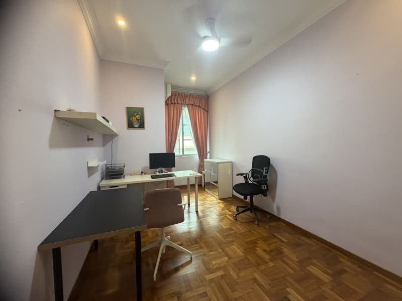 Pinewood Terrace, Pinewood Grove, 6 Bedrooms, 3,855 sqft, Terraced House For Sale, by Teo Alice, 500205374 - Study - PropertyGuru.com.sg