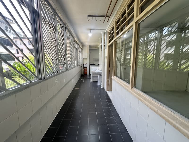18 Tiong Bahru Road, 18 Tiong Bahru Road, 2 Bedrooms, 947 sqft, HDB Flat For Rent, by Alson Ong, 500205377 - Corridor - PropertyGuru.com.sg