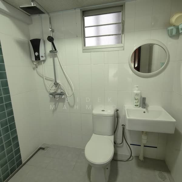 414A Fernvale Link, 414A Fernvale Link, 2 Bedrooms, 732 sqft, HDB Flat For Sale, by Sidek Mahmood, 500205380 - Bathroom - PropertyGuru.com.sg