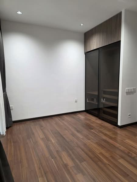 33 Devonshire, 33 Devonshire Road, 2 Bedrooms, 1,001 sqft, Apartment For Rent, by Melody Lim, 500205386 - Master Bedroom  - PropertyGuru.com.sg