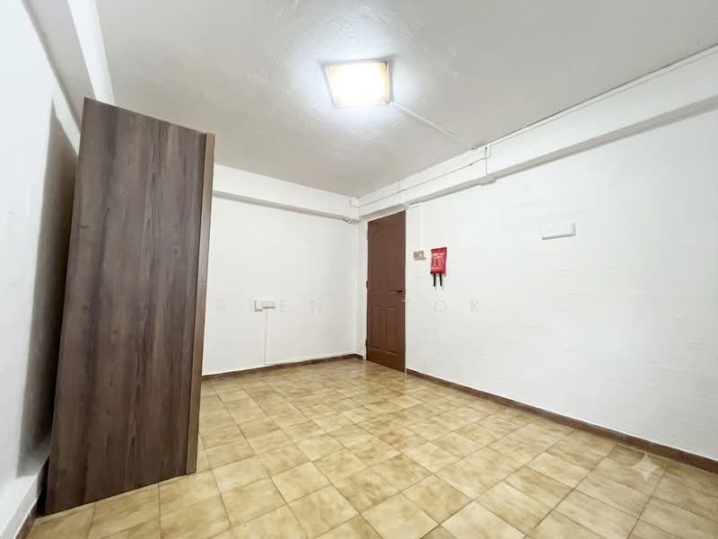 232 Lorong 8 Toa Payoh, 232 Lorong 8 Toa Payoh, 3 Bedrooms, 700 sqft, HDB Flat For Sale, by Reene Tok, 500205402 - Interior - PropertyGuru.com.sg
