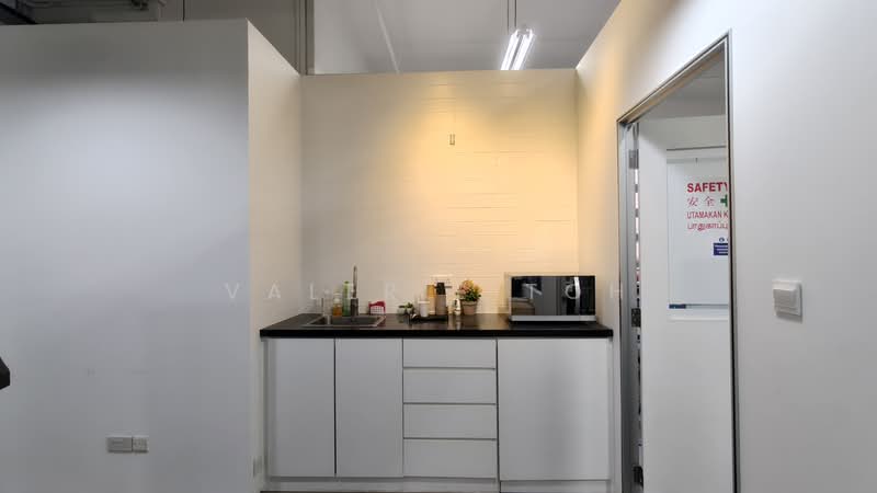 One Commonwealth, 1 Commonwealth Lane, 1,421 sqft, Light Industrial (B1) For Rent, by Valerie Toh, 500205418 - CommercialGuru.com.sg