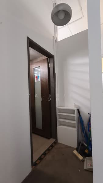 One Commonwealth, 1 Commonwealth Lane, 1,421 sqft, Light Industrial (B1) For Rent, by Valerie Toh, 500205418 - CommercialGuru.com.sg