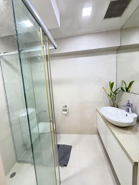 Sixth Avenue Ville, 43 Sixth Avenue, 3 Bedrooms, 1,550 sqft, Condominium For Rent, by Derick Poh, 500205420 - Bathroom - PropertyGuru.com.sg
