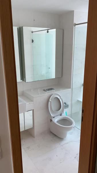 Tribeca by the Waterfront, 60 Kim Seng Road, 3 Bedrooms, 1,367 sqft, Condominium For Rent, by Kenny Tay, 500205424 - Bathroom - PropertyGuru.com.sg