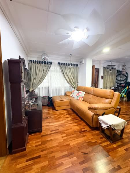745 Woodlands Circle, 745 Woodlands Circle, 3 Bedrooms, 1,108 sqft, HDB Flat For Sale, by Multazam Shah, 500205427 - Living Room - PropertyGuru.com.sg