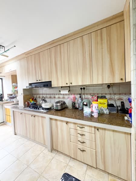 745 Woodlands Circle, 745 Woodlands Circle, 3 Bedrooms, 1,108 sqft, HDB Flat For Sale, by Multazam Shah, 500205427 - Kitchen - PropertyGuru.com.sg