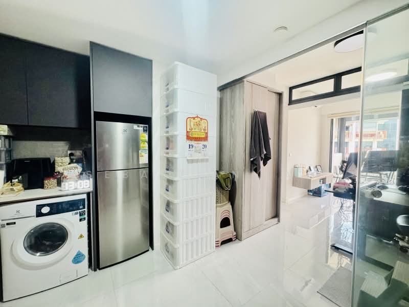 Riverfront Residences, 43 Hougang Avenue 7, 2 Bedrooms, 721 sqft, Condominium For Rent, by Sebastian Lau, 500205428 - Interior - PropertyGuru.com.sg