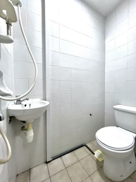 Maple Woods, 991 Bukit Timah Road, Room Rental, 111 sqft, Condominium For Rent, by Elaine Chng, 500205434 - Bathroom - PropertyGuru.com.sg