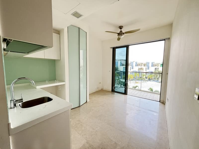 Skies Miltonia, 25 Miltonia Close, 3 Bedrooms, 1,173 sqft, Condominium For Sale, by LORRAINE CHEW LUO LIN, 500205440 - Kitchen - PropertyGuru.com.sg