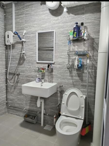 880 Woodlands Street 82, 880 Woodlands Street 82, 3 Bedrooms, 1,130 sqft, HDB Flat For Sale, by Amy Tan, 500205448 - Bathroom - PropertyGuru.com.sg