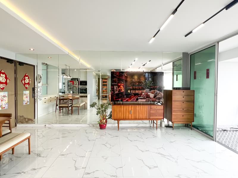 273B Bishan Street 24, 273B Bishan Street 24, 3 Bedrooms, 1,292 sqft, HDB Flat For Sale, by Sheila Tan, 500205453 - Living Room - PropertyGuru.com.sg