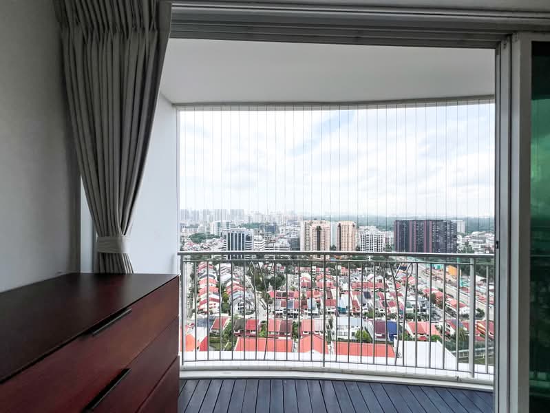 273B Bishan Street 24, 273B Bishan Street 24, 3 Bedrooms, 1,292 sqft, HDB Flat For Sale, by Sheila Tan, 500205453 - Master Room Balcony - PropertyGuru.com.sg