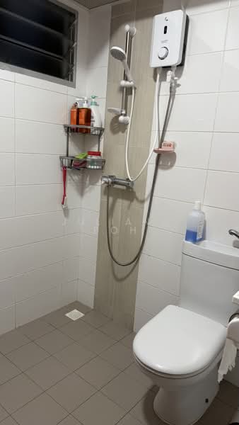 115D Canberra Walk, 115D Canberra Walk, Room Rental, 150 sqft, HDB Flat For Rent, by Juliana Poh, 500205460 - Bathroom - PropertyGuru.com.sg