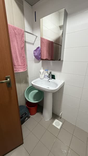 115D Canberra Walk, 115D Canberra Walk, Room Rental, 150 sqft, HDB Flat For Rent, by Juliana Poh, 500205460 - Bathroom - PropertyGuru.com.sg