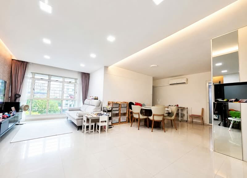 173A Punggol Field, 173A Punggol Field, 3 Bedrooms, 1,184 sqft, HDB Flat For Sale, by Ah Tas David, 500205461 - Living Room - PropertyGuru.com.sg