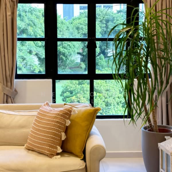 Shan Gate Apartments, 2 Shan Road, Room Rental, 231 sqft, Apartment For Rent, by Hei Homes, 500205463 - Living Room - PropertyGuru.com.sg