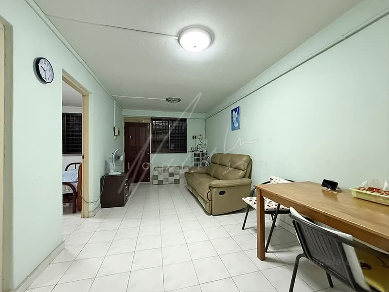 121 Yuan Ching Road, 121 Yuan Ching Road, 2 Bedrooms, 657 sqft, HDB Flat For Sale, by Nicole Lim, 500205471 - Living Room - PropertyGuru.com.sg