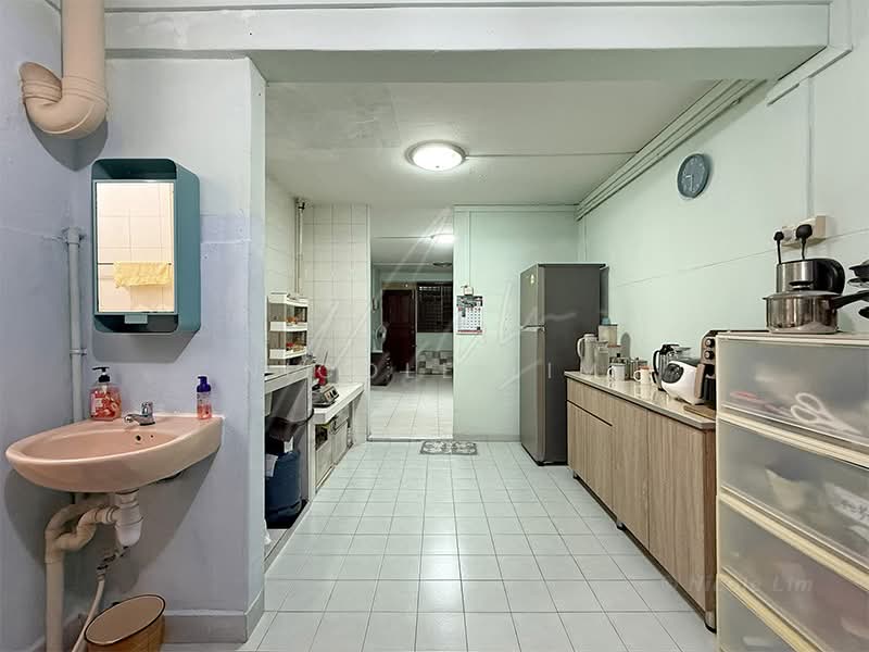 121 Yuan Ching Road, 121 Yuan Ching Road, 2 Bedrooms, 657 sqft, HDB Flat For Sale, by Nicole Lim, 500205471 - Kitchen - PropertyGuru.com.sg