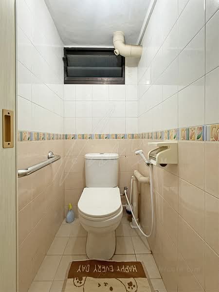 121 Yuan Ching Road, 121 Yuan Ching Road, 2 Bedrooms, 657 sqft, HDB Flat For Sale, by Nicole Lim, 500205471 - W.C - PropertyGuru.com.sg