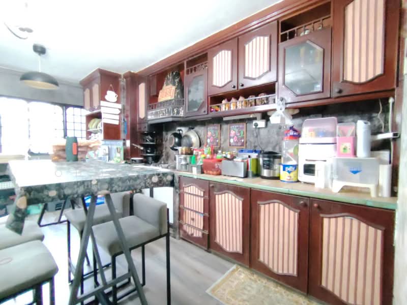 534 Jurong West Street 52, 534 Jurong West Street 52, 2 Bedrooms, 721 sqft, HDB Flat For Sale, by NOEL PHOON, 500205478 - Kitchen - PropertyGuru.com.sg