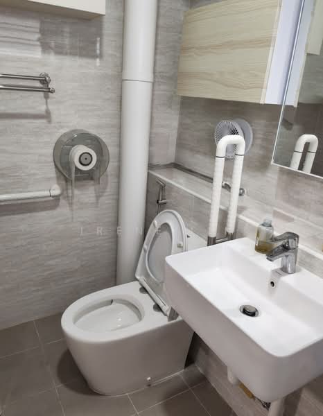 880 Woodlands Street 82, 880 Woodlands Street 82, 3 Bedrooms, 1,130 sqft, HDB Flat For Sale, by Irene Lim, 500205490 - Bathroom - PropertyGuru.com.sg