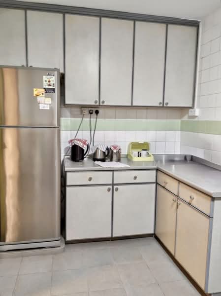 880 Woodlands Street 82, 880 Woodlands Street 82, 3 Bedrooms, 1,130 sqft, HDB Flat For Sale, by Irene Lim, 500205490 - Kitchen - PropertyGuru.com.sg