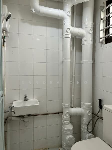48 Circuit Road, 48 Circuit Road, Macpherson / Potong Pasir, 1 Bedroom, 635 sqft, HDB Flat For Rent, by Sandra Ong, 500205493 - Bathroom - PropertyGuru.com.sg