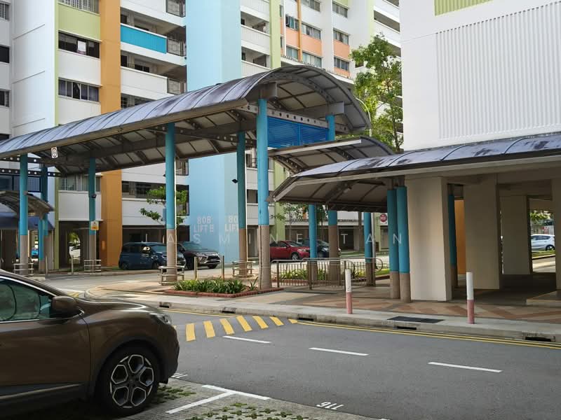 808 Yishun Ring Road, 808 Yishun Ring Road, 2 Bedrooms, 796 sqft, HDB Flat For Sale, by Jasmine Tan, 500205498 - Fully Covered Walkway From MRT - PropertyGuru.com.sg