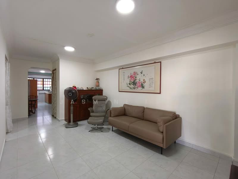 808 Yishun Ring Road, 808 Yishun Ring Road, 2 Bedrooms, 796 sqft, HDB Flat For Sale, by Jasmine Tan, 500205498 - Living Room - PropertyGuru.com.sg