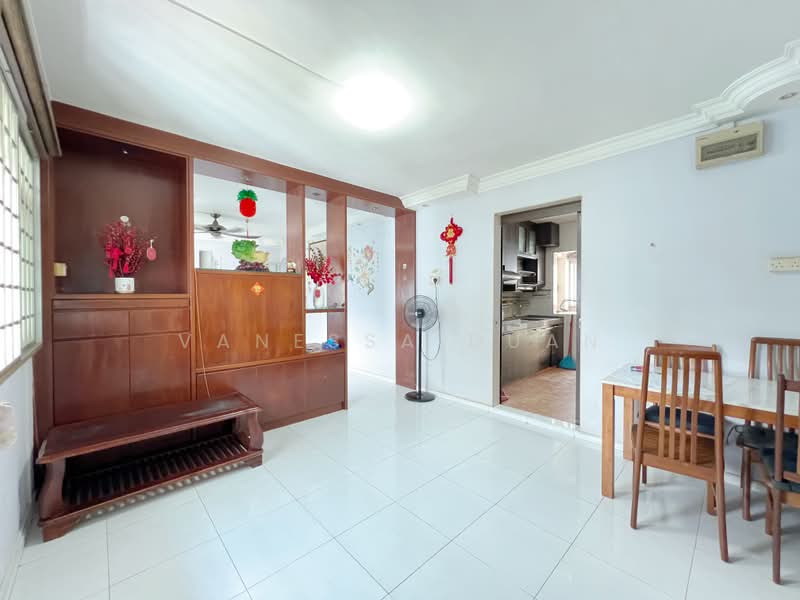 329 Tah Ching Road, 329 Tah Ching Road, 3 Bedrooms, 1,109 sqft, HDB Flat For Sale, by Vanessa Duan, 500205508 - Living Room - PropertyGuru.com.sg