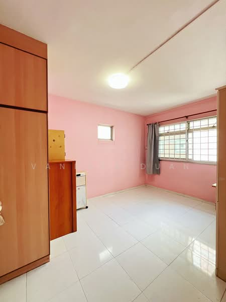 329 Tah Ching Road, 329 Tah Ching Road, 3 Bedrooms, 1,109 sqft, HDB Flat For Sale, by Vanessa Duan, 500205508 - Bedroom - PropertyGuru.com.sg