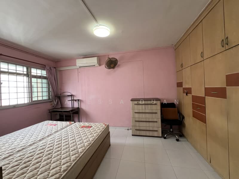 329 Tah Ching Road, 329 Tah Ching Road, 3 Bedrooms, 1,098 sqft, HDB Flat For Sale, by Vanessa Duan, 500205508 - Bedroom - PropertyGuru.com.sg