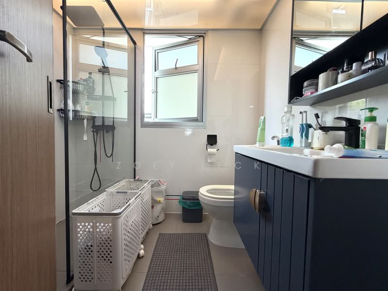 154A Bedok South Road, 154A Bedok South Road, 3 Bedrooms, 1,001 sqft, HDB Flat For Sale, by Zoey Leck, 500205512 - Bathroom - PropertyGuru.com.sg
