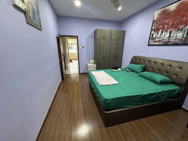 2 Sty Terrace @ Serangoon rd / St George, St George / Serangoon Rd / St Michael's, 4 Bedrooms, 2,000 sqft, Terraced House For Sale, by Alan Ong, 500205515 - Bedroom - PropertyGuru.com.sg