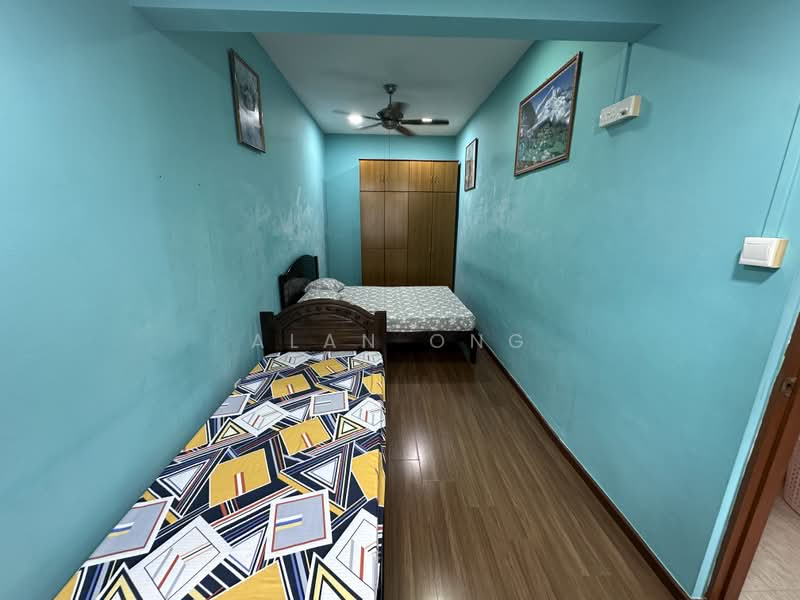 2 Sty Terrace @ Serangoon rd / St George, St George / Serangoon Rd / St Michael's, 4 Bedrooms, 2,000 sqft, Terraced House For Sale, by Alan Ong, 500205515 - Bedroom - PropertyGuru.com.sg